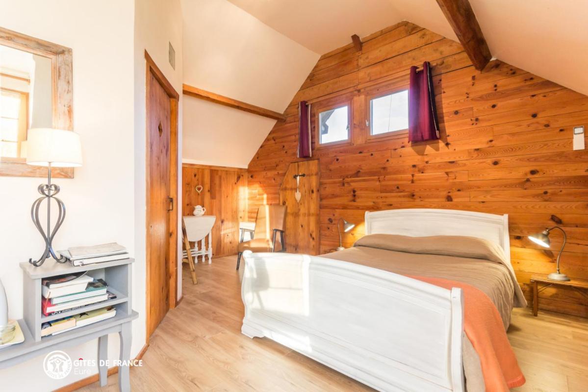 Ferme De La Cacheterie, Bed & Breakfast Fleury-la-Foret ภายนอก รูปภาพ